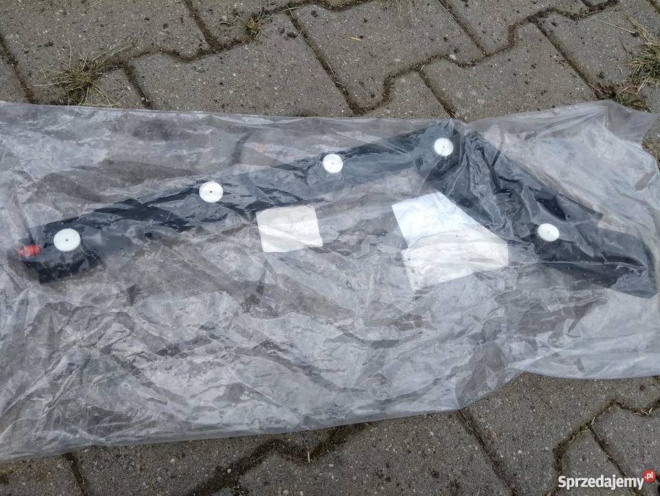 Opel Insignia A ślizg zderzaka prawy tył Pilzno