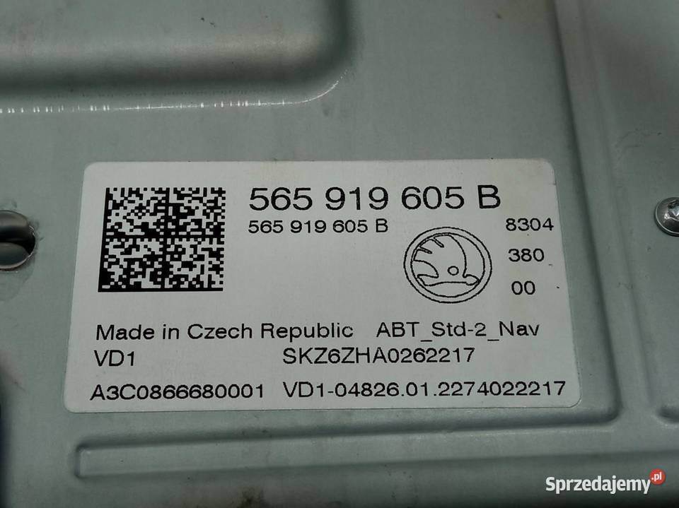 RADIONAWIGACJA WYŚWIETLACZ 565919605B Skoda Wyposażenie wnętrza