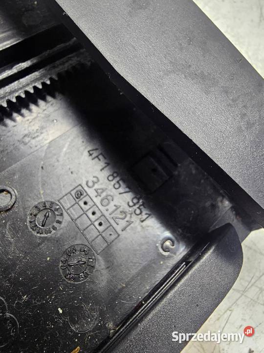 POPIELNICZKA TUNELU ŚRODKOWEGO AUDI A6 C6 śląskie Przystajń sprzedam