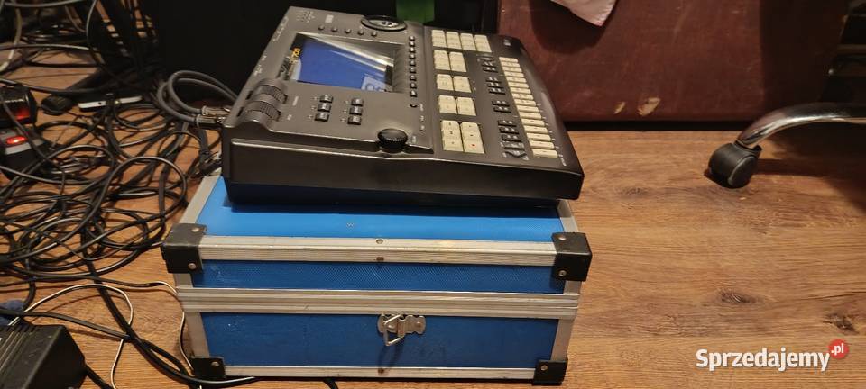 Yamaha QY 700 moduł brzmieniowy seqencer midi Jaktorów