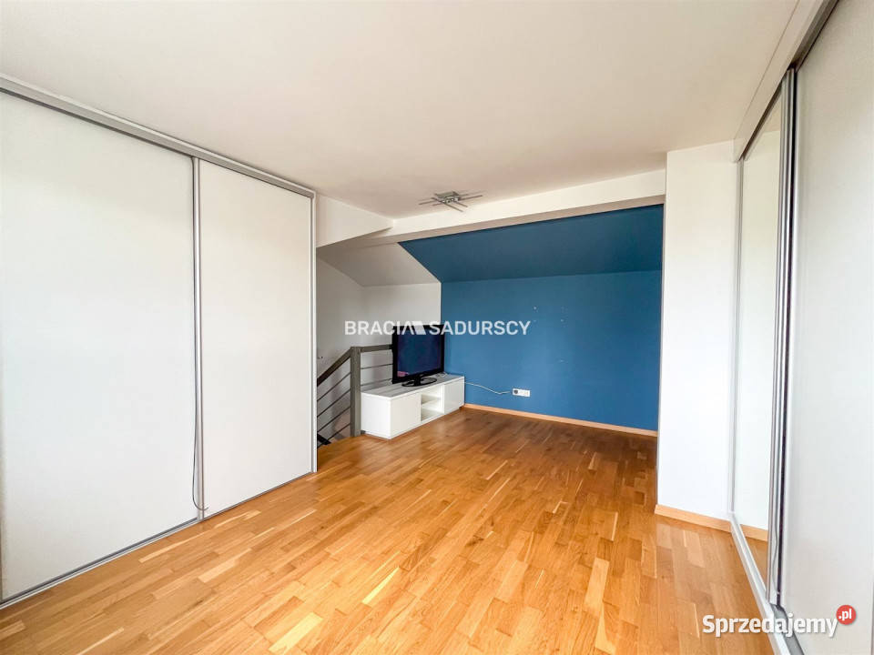 sprzedaży mieszkania 8033m2 4pokojowe Kraków