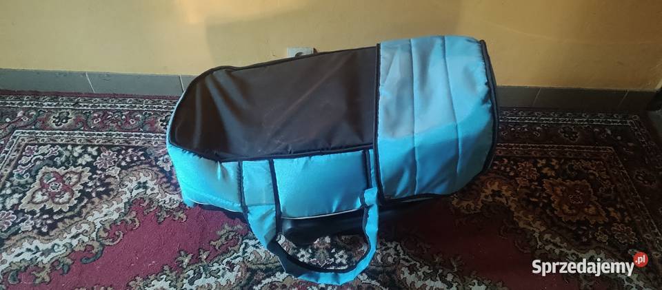 Fotelik samochodowy dziecka sprzedam