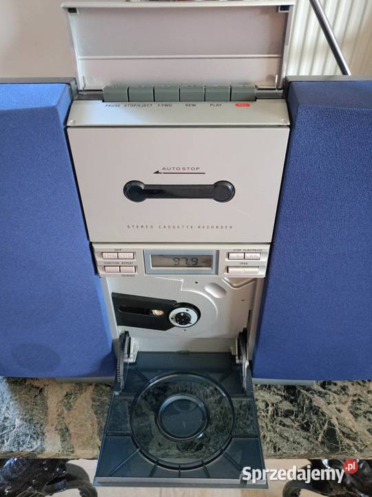 Radiomagnetofonem CD Boombox UNIVERSUM QUELLE