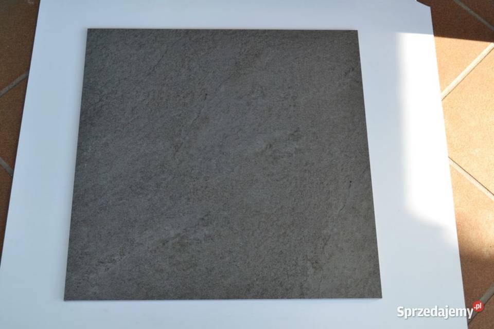 Gres pietra serena Antrazite 60x60x2 Zakopane