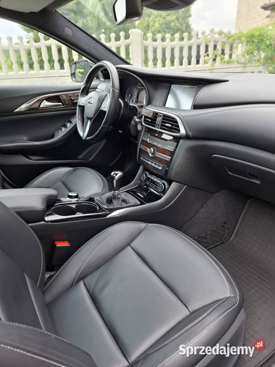Sprzedam INFINITI Q30 16 122 2016r bezwypadkowy kurtyny powietrzne GLA