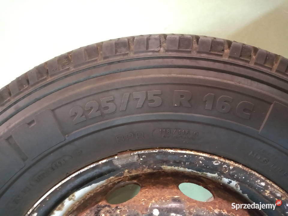 Opona Michelin Agilis 81 22575R16 75 Waśniów