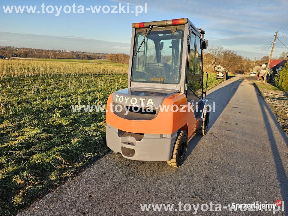 Wózek Widłowy TOYOTA 8FDJF35 Pełna kabina TOYOTA małopolskie Wadowice