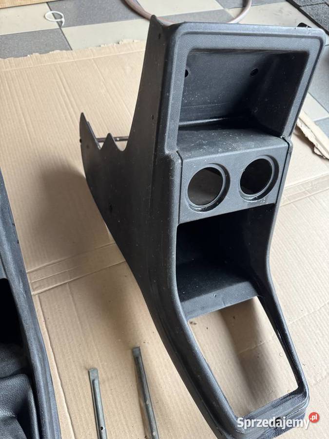 Golf mk1 konsola środkowa starego osobowe dolnośląskie Konradówka