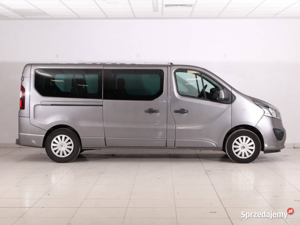 Opel Vivaro 16 BiCDTI Rok produkcji 2017 Piaseczno