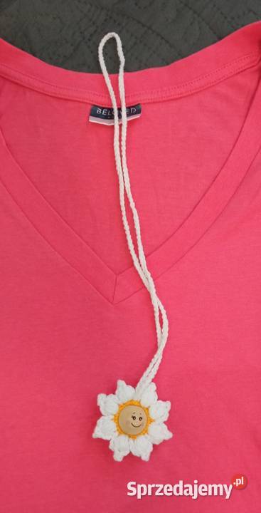 Wisiorek wykonany na szydełku Łask