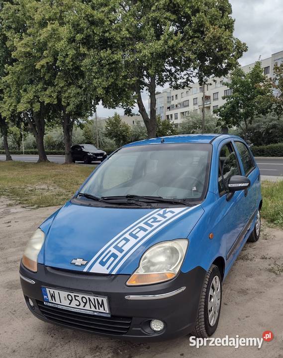 Niebieski Spark w super stanie Spark sprzedam