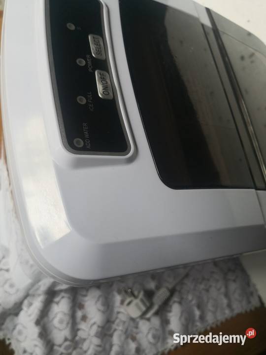 Kostkarka do lodu TCLICE W9