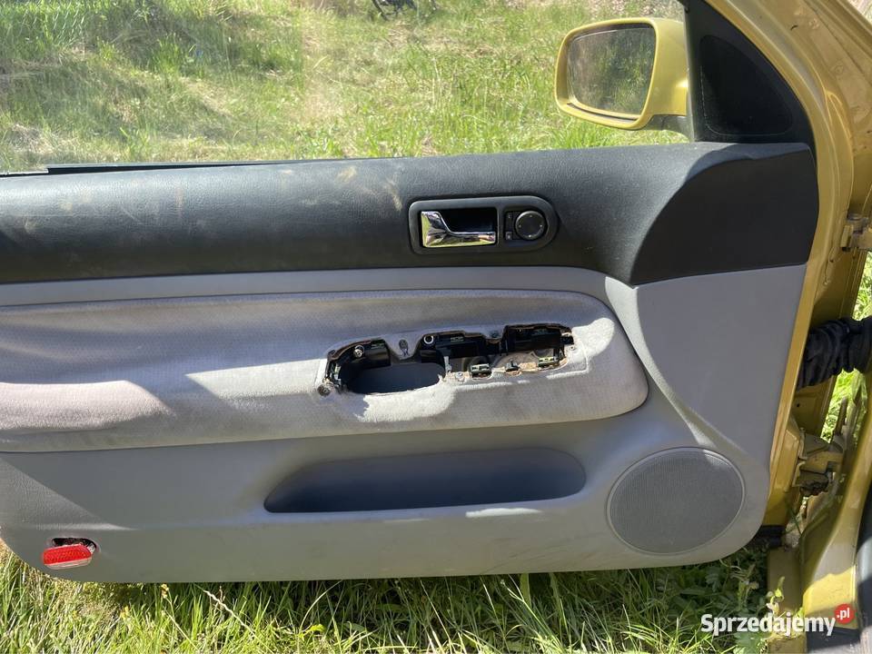 Boczek lewy golf 4 3 drzwiowy elektryczny świętokrzyskie Skarżysko-Kamienna sprzedam