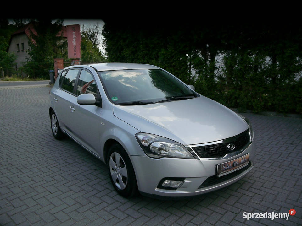 Kia Ceed 14b zwykły silnik Stan b bezwypadkowy z Hatchback śląskie
