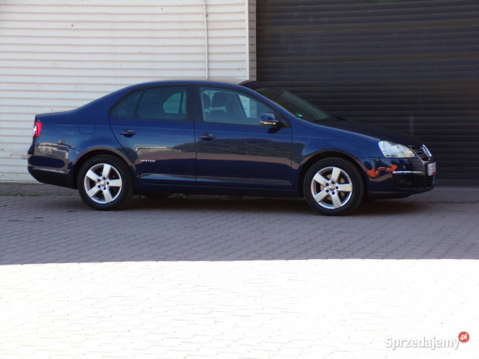 Volkswagen Jetta Klimatronic Gwarancja 16 102 podgrzewane fotele śląskie Mikołów