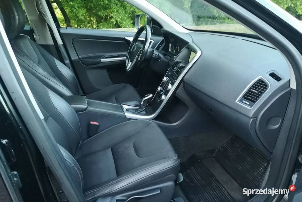 Volvo XC60 20 d Lift stan idealny Zamiana światła LED Mosina