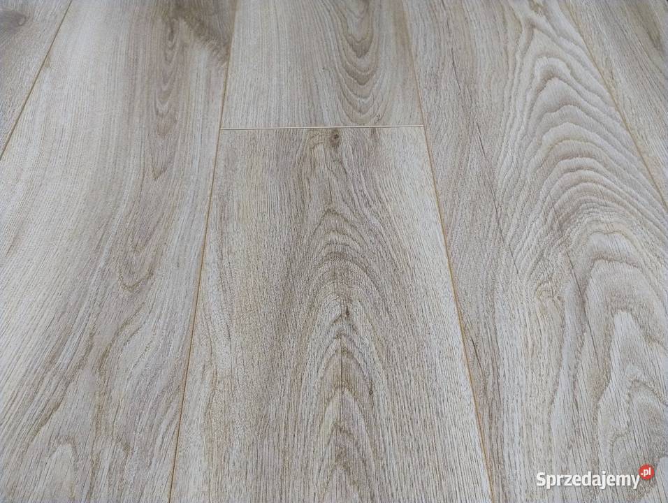 Montaż paneli podłogowych Układanie paneli, parkietów i wykładzin