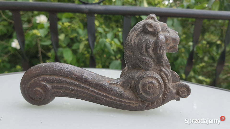 stara żeliwna klamka lew Myszków