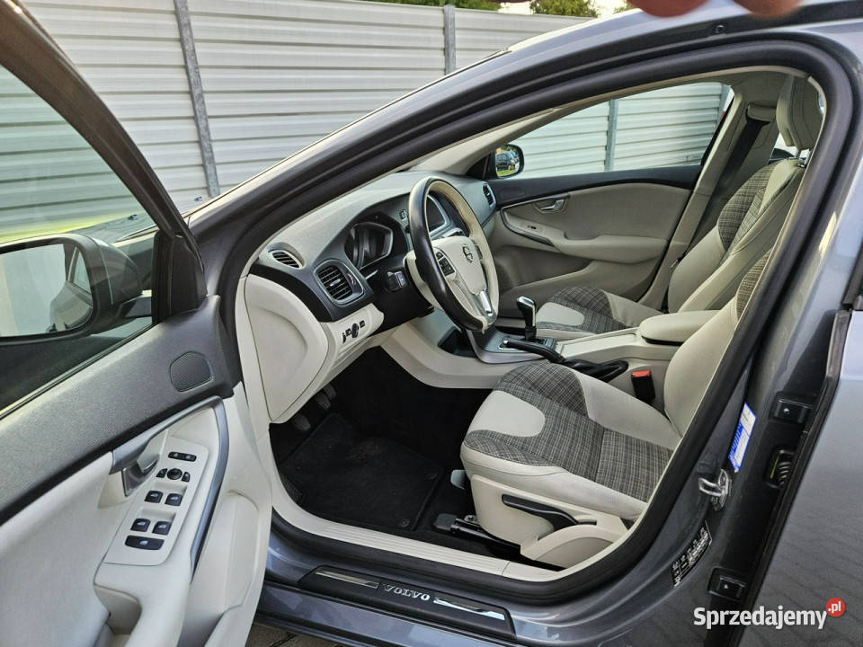 Volvo V40 20 120 2019r LED super wnętrze NAVI czujnik zmierzchu Gdynia