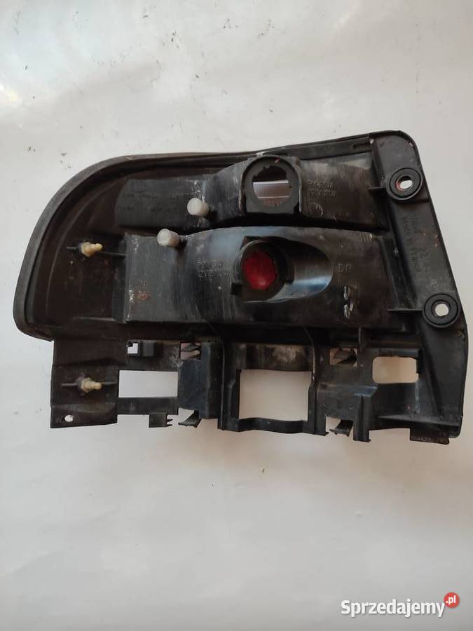 Toyota Carina sedan T19 lampa prawa tylna na lampy tylne śląskie