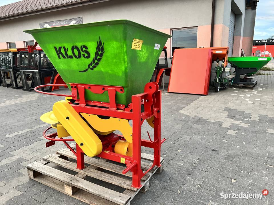 Rozsiewacz na taśmę 300 400 lejek KŁOS Motyl Warka