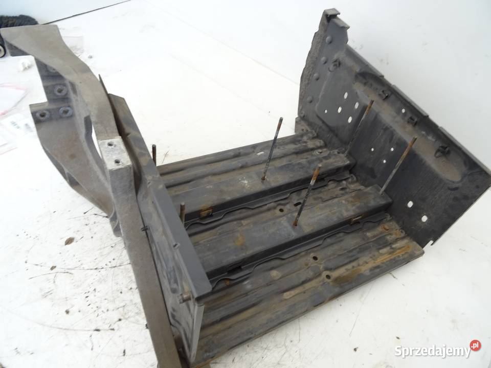 PODSTAWA AKUMULATORA RENAULT TRUCKS T 108 460