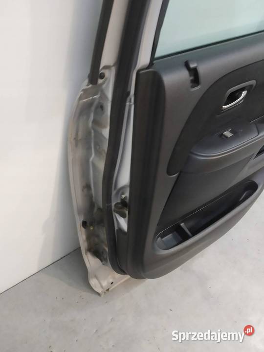 DRZWI PRAWE TYŁ NH623M Honda CRV II 20012006