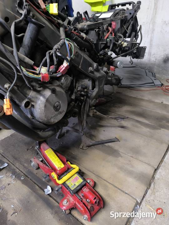 Honda ntv700 części Turek sprzedam