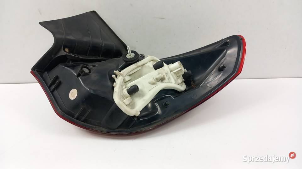 OPEL ASTRA J HB LAMPA TYŁ LEWA CIEMNA Zbierkowo