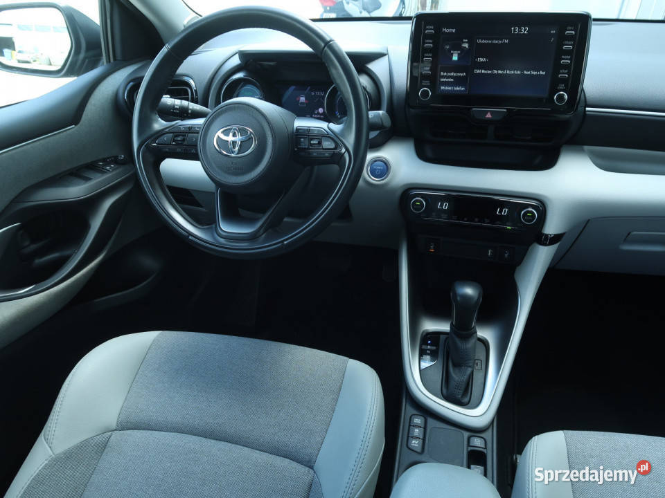 Toyota Yaris 15 VVTi Hybrid Piaseczno