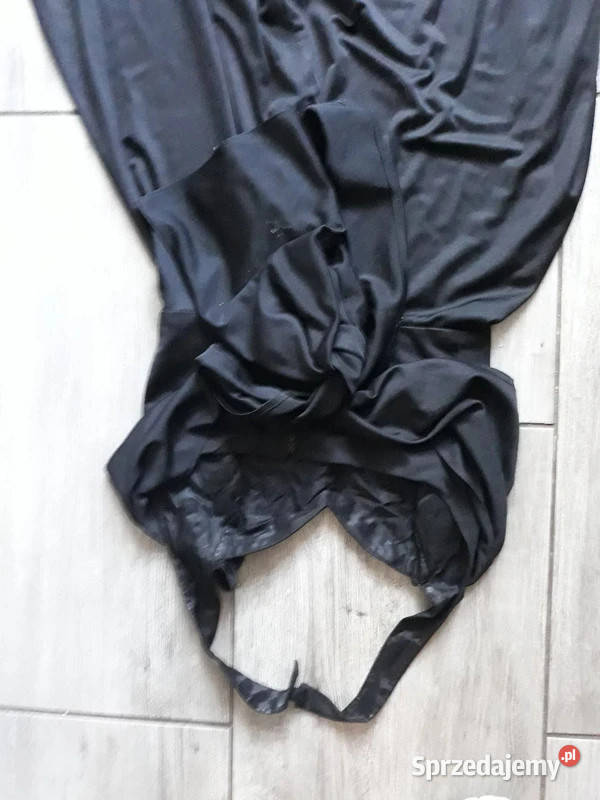 Czarna suknia wieczorowa piękna perła na plecach Sosnowiec