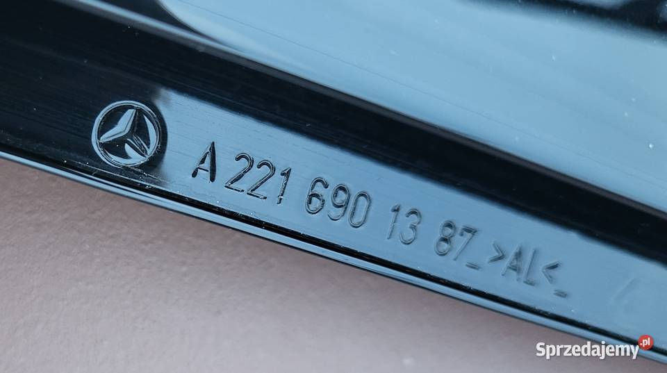 OSŁONA SŁUPKA DRZWI TYLNYCH LEWYCH MERCEDES Poznań