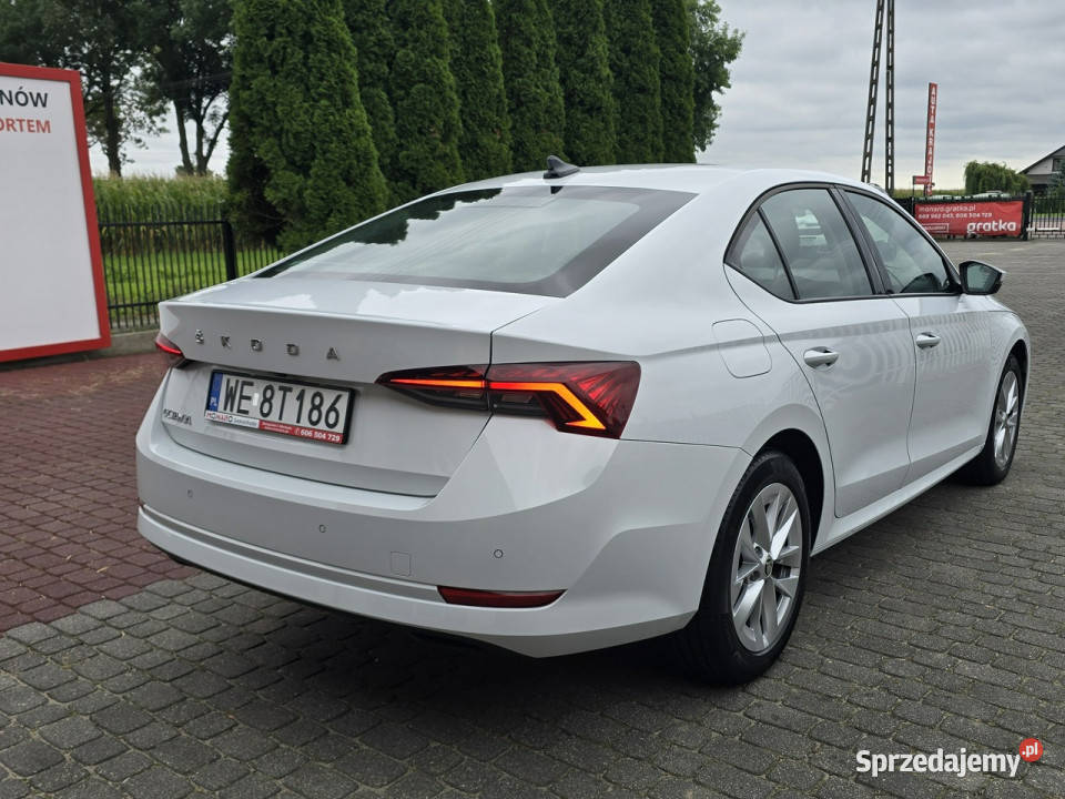 koda Octavia 20 TDI 150 Ambition Virtual Cockpit manualna Nasiegniewo