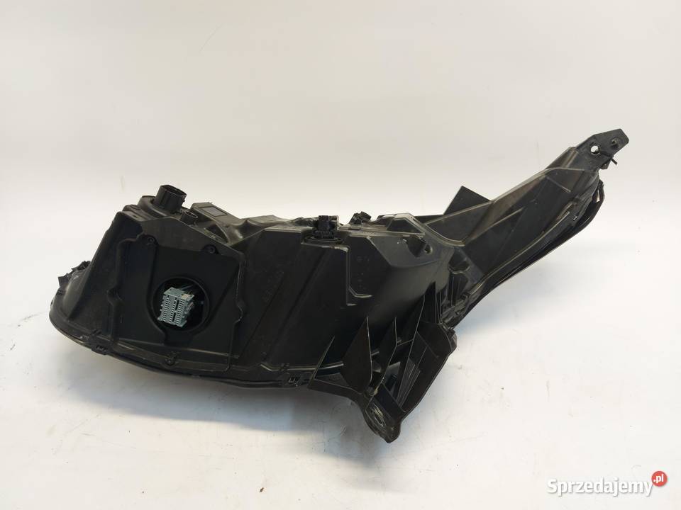 Range Rover VELAR L560 20d 2021r lampa prawa