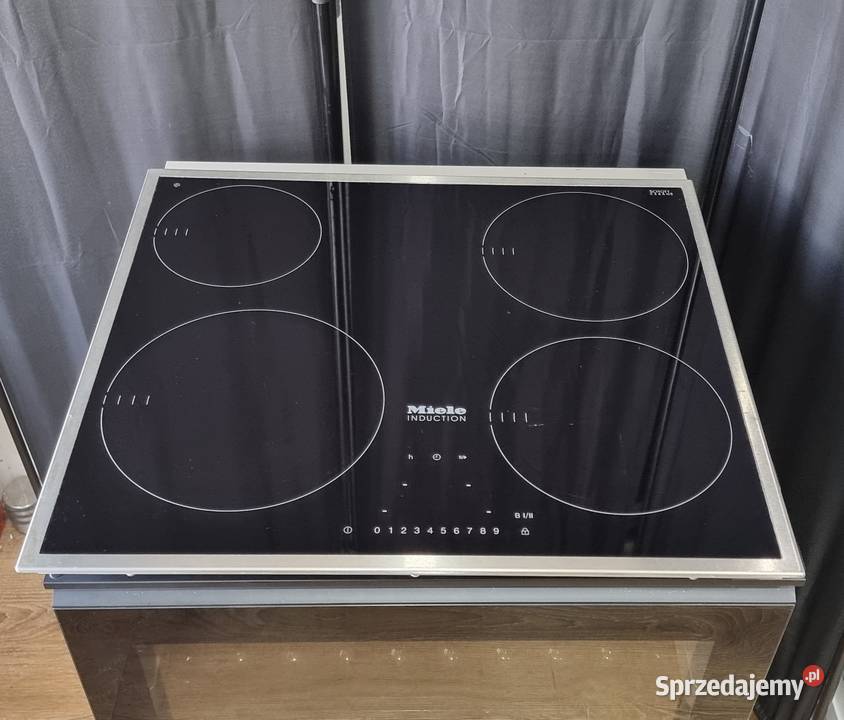 Płyta indukcyjna z ramką Miele 6314 szer574
