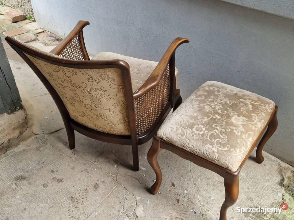 Fotel z podnóżkiem Lubań