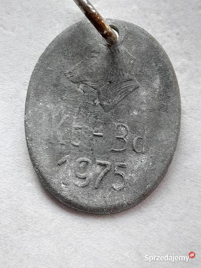 Dwie stare zawieszki psa ze szczepienia Dąbrowa Górnicza