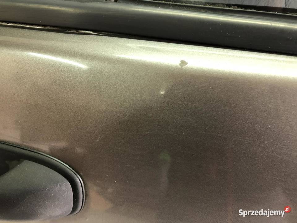 DRZWI PRAWY TYŁ JEEP GRAND CHEROKEE WJ