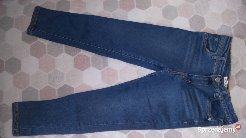 Ubrania chłopięce r134 dres spodnie jeans bluzka Rozmiar 134 Leszno sprzedam