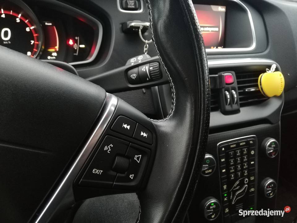 Volvo V40 T4 Rdesign 190 LED 2018 skórzana tapicerka Sompolno
