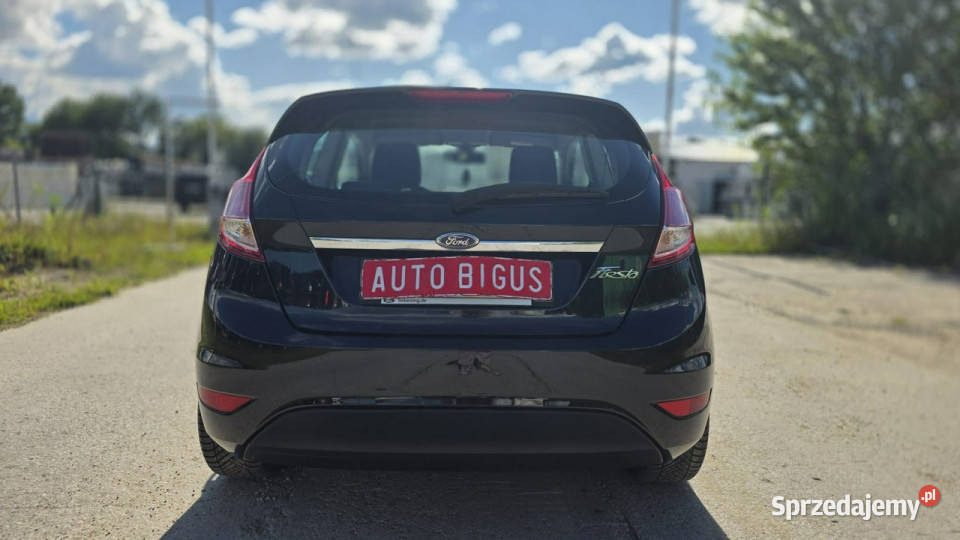 Ford Fiesta climatronic zarejestrowana zwykła Rok produkcji 2013