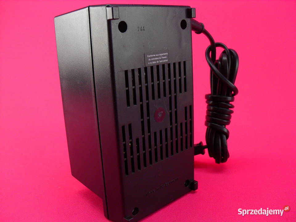 Ładowarka BOSCH Typ 2 607 224 000 Wiertarki i wkrętarki Bielawa