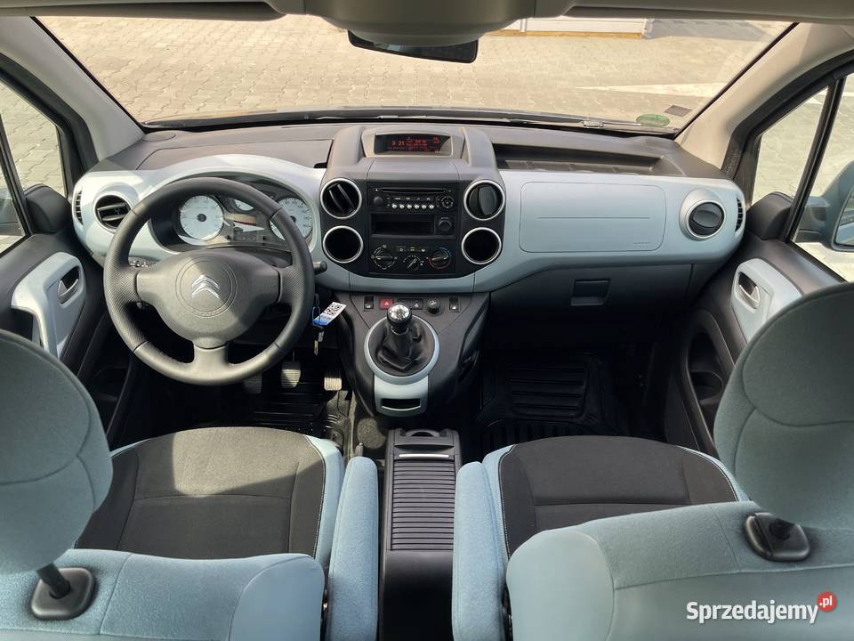 Citroen Berlingo Multispace 2013r 16 HDi 114 196 światła przeciwmgielne