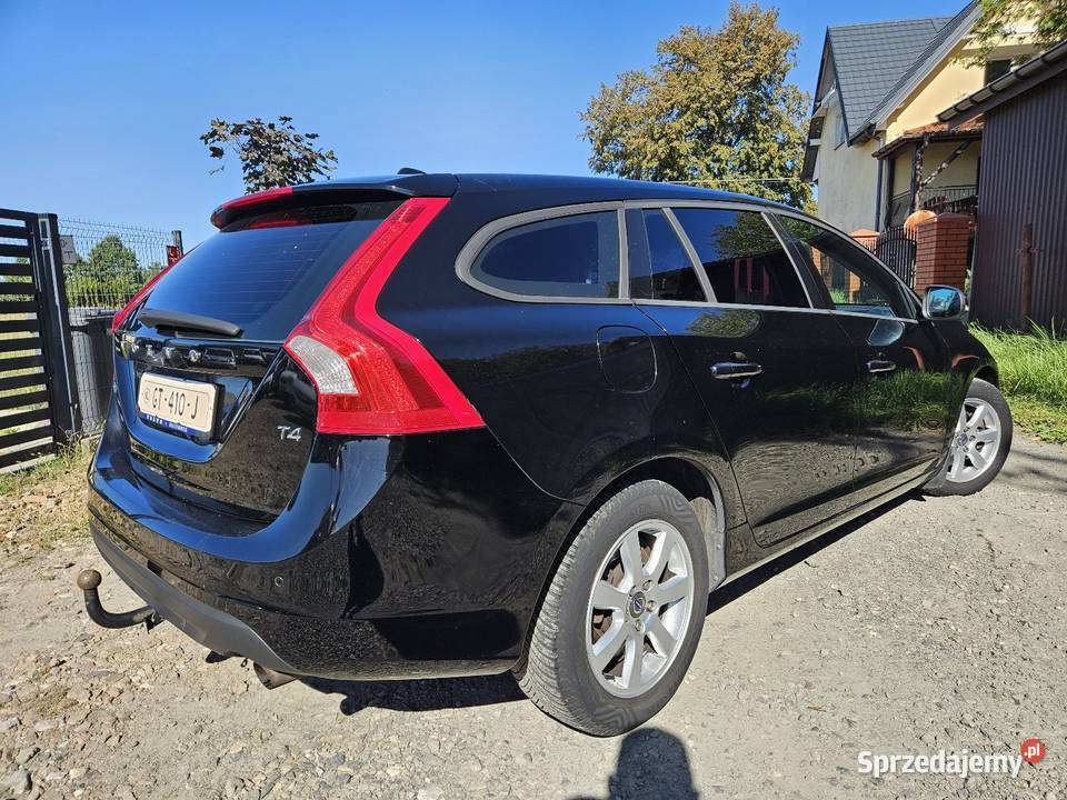Volvo V60 16TB T4 180 Klimatronik Parktronik czarny Prawiedniki
