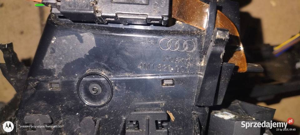 Kratka wlot nadmuchu konsoli lewa Audi Q7 4m Lubin