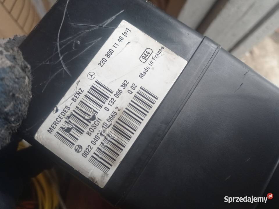 pompka zamka centralnego Mercedes w220 zamek kujawsko-pomorskie Włocławek