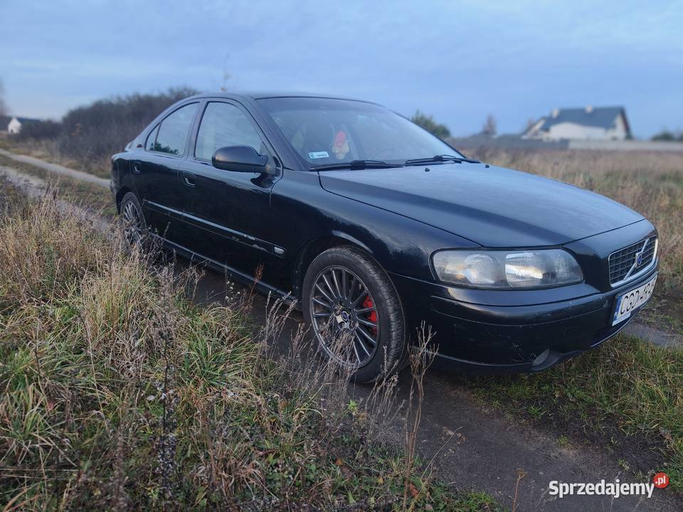 Volvo S60 24 140 LPG czarne zadbane auto Mierzynek