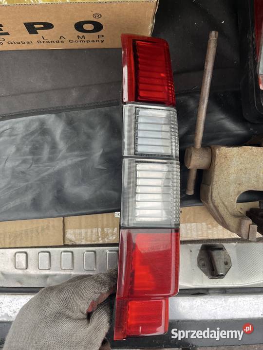 Lampa tylna lewa Volvo 740 940 960 kombi biała Ruda Śląska