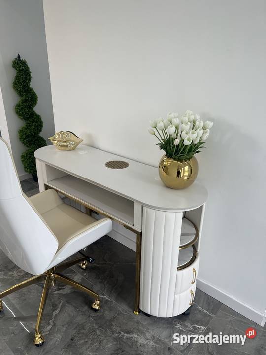 Biurko kosmetyczne z otworem na pochłaniacz Golkowice sprzedam