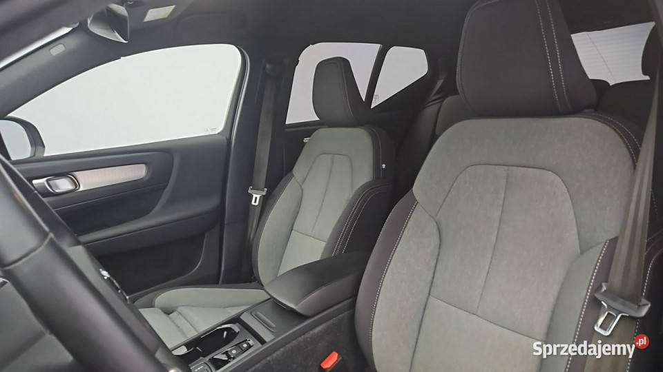 Volvo XC 40 B4 Plus Dark aut Z Polskiego Salonu bluetooth XC 40 Warszawa sprzedam